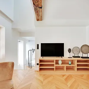 Apartment Cmg Republique - Rue Beranger, Paris